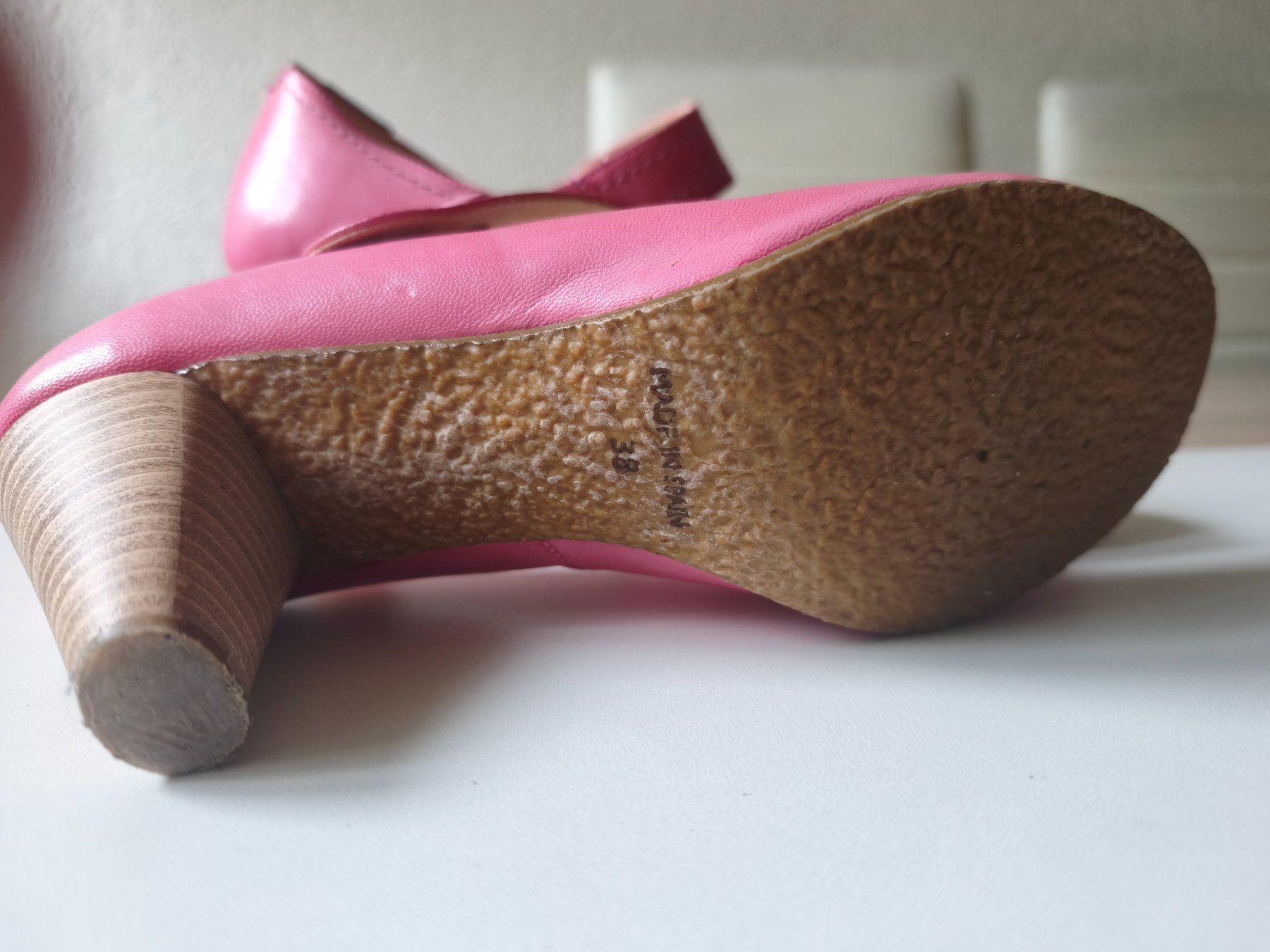 Scarpe da donna: ESCARPINS ROSE – Usato da Mervelier venduto da ZORHA 2
