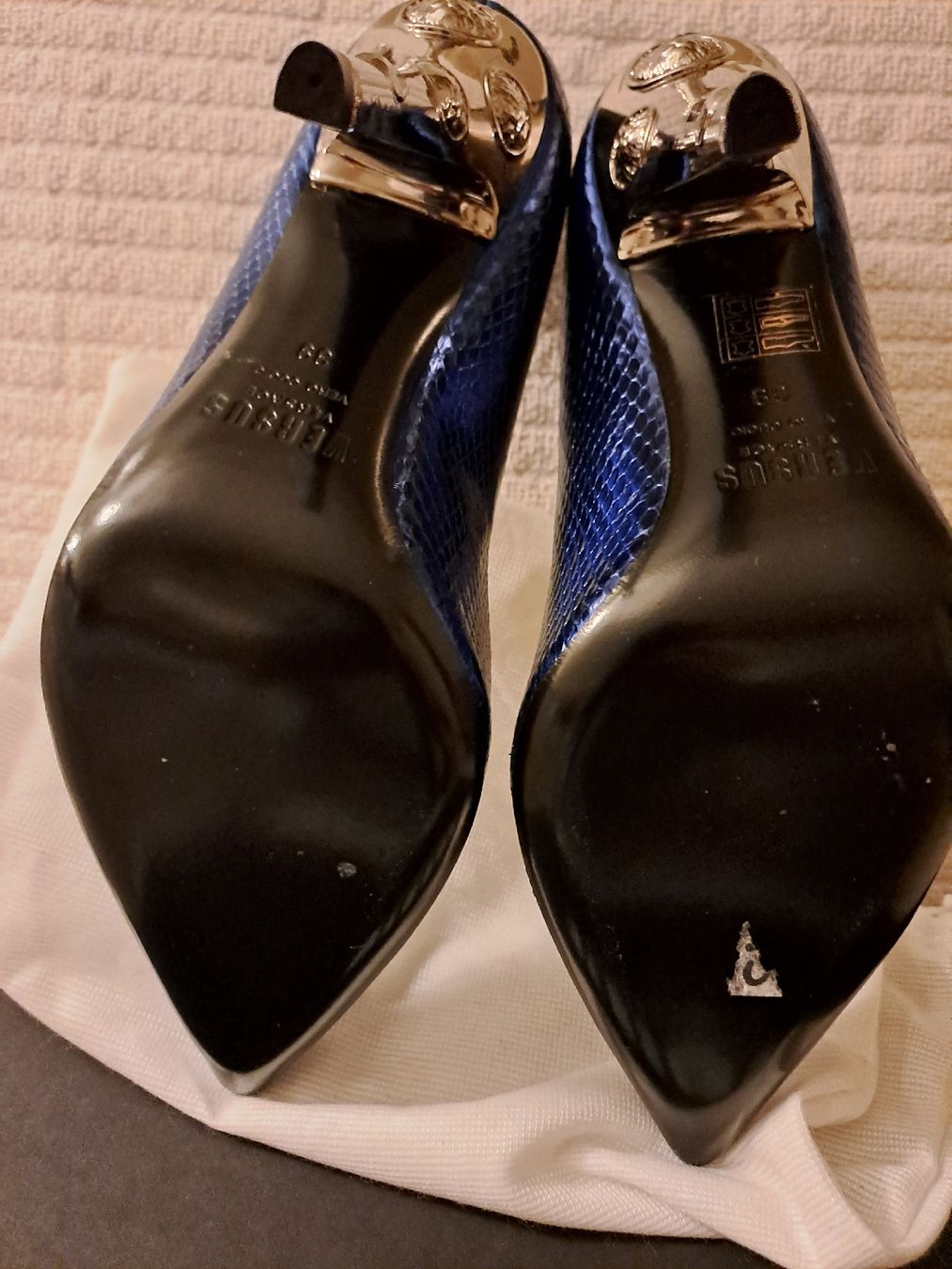 Damenschuhe: Escarpins Versace – Neu und originalverpackt aus Genève von Cinely 3