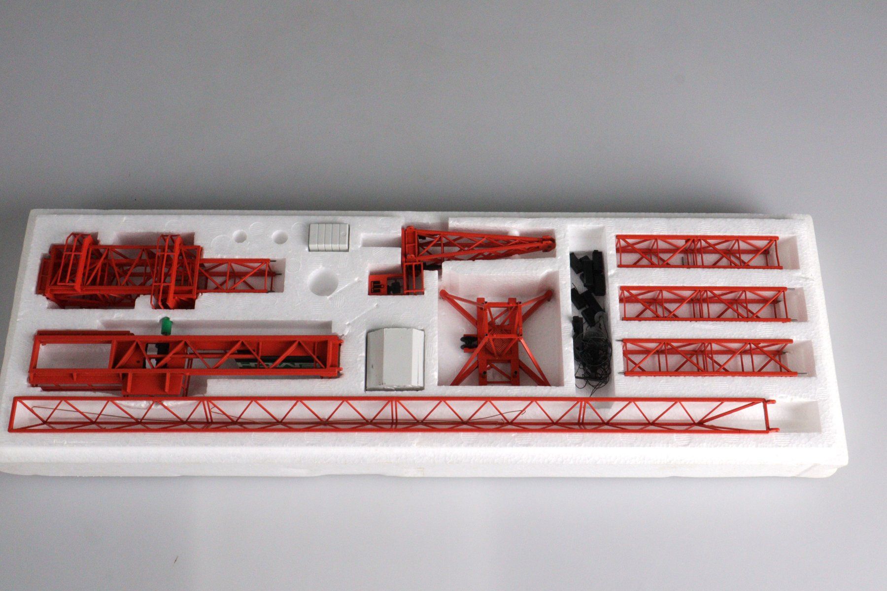 Kit di modellismo & Modellini statici: Modell Wolffkran Wolff WK 200SL Mit Katzausleger – Usato da Volketswil venduto da brockipfannenstil 1