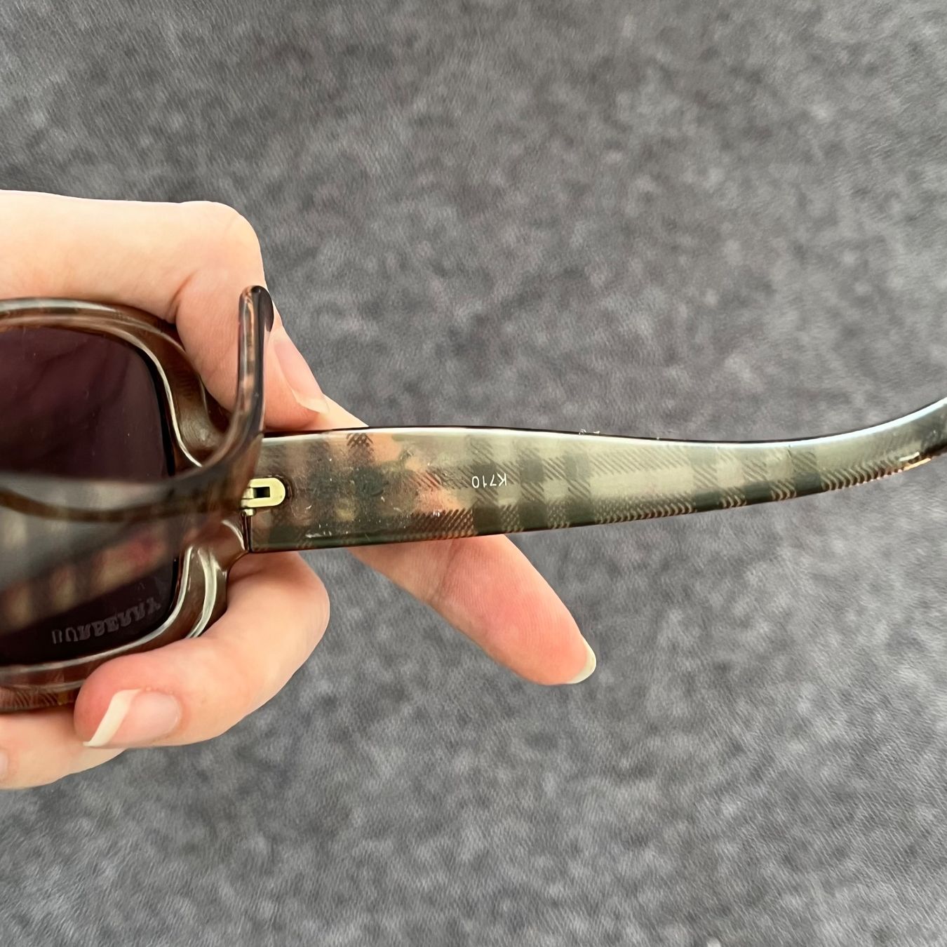 Burberry Occhiali & Lenti: Burberry Plaid Sunglasses / Sonnenbrille – Usato da Zug venduto da saskia-chiara 5