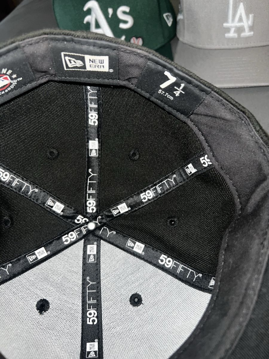 Altro in  Abbigliamento & Accessori: Caps – Nuovo (secondo la descrizione) da Staffelbach venduto da joe_6kgn 6