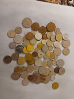Lot de diverses pieces de monnaie anciennes et etrangeres