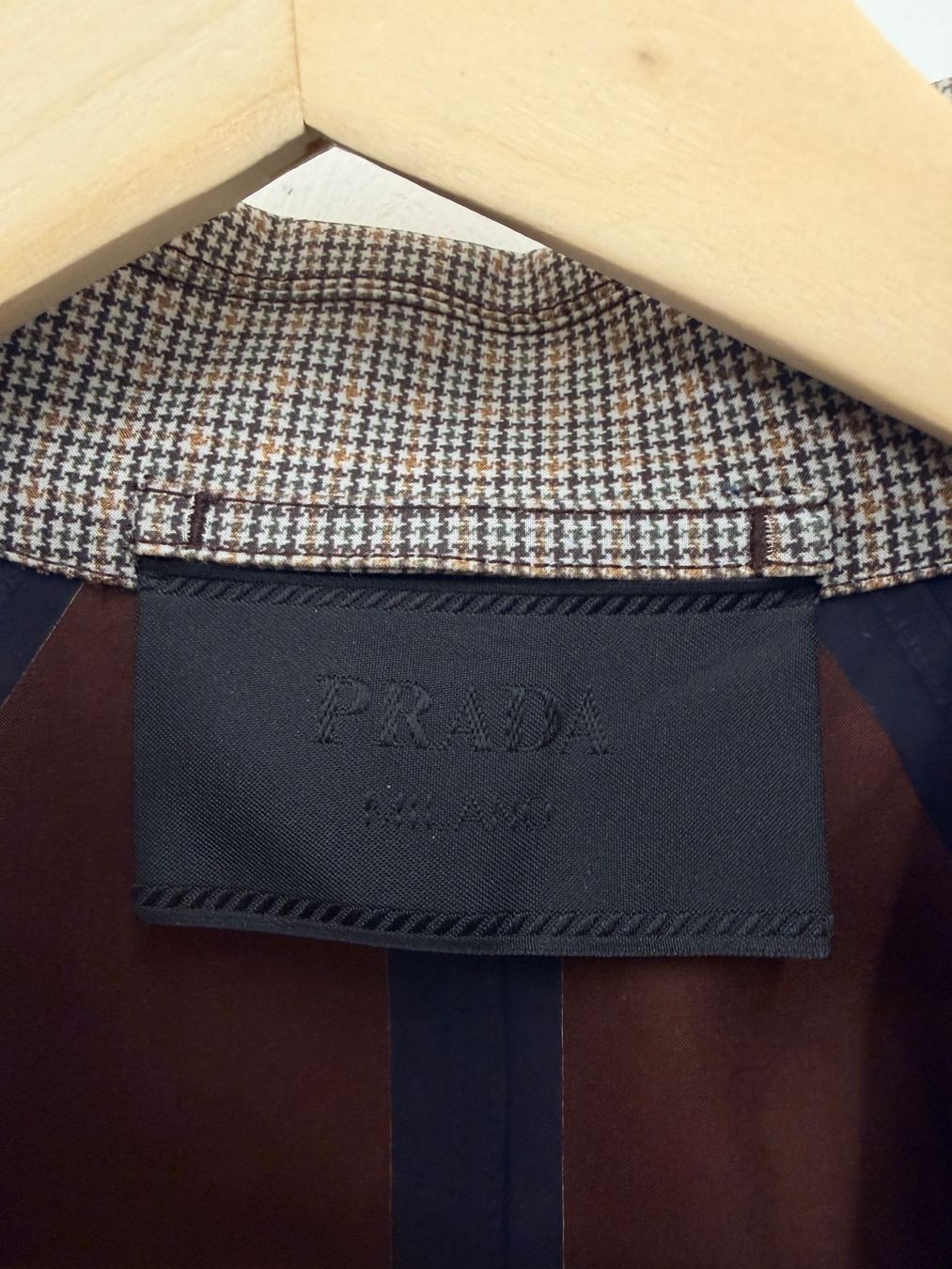 Prada Cappotti: Prada -  Water-Repellent Mac Coat – Brown white pattern S/M – Usato da Zürich venduto da serraphim 2