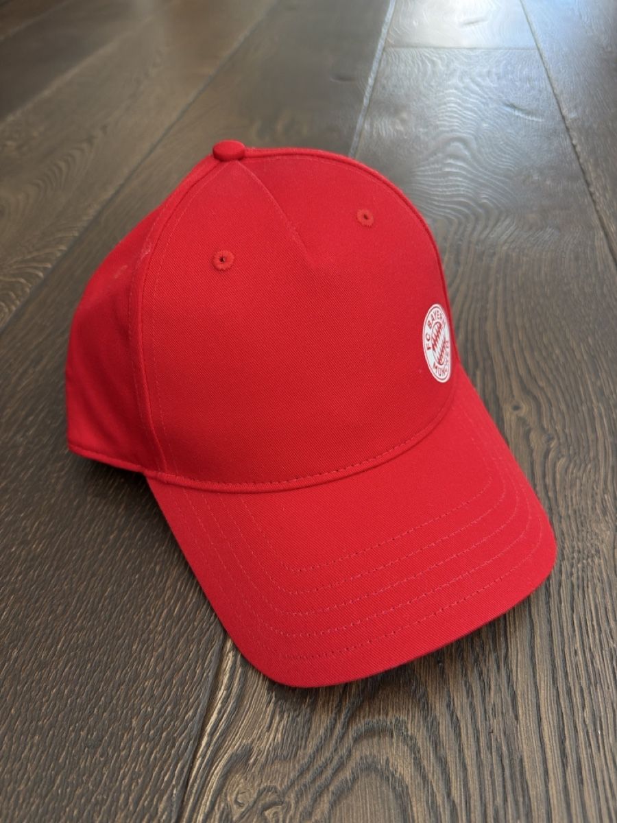 Adidas Chapeaux, bonnets & casquettes: FC Bayern Cap – Neuf avec emballage d'origine à Büren SO par Nuri09 2