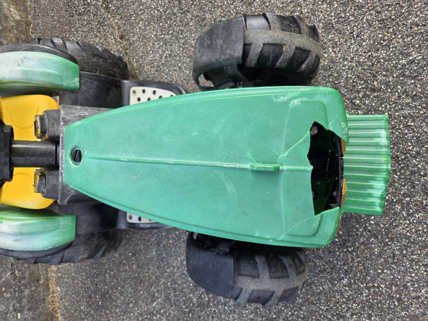 Peg Perego Veicoli per bambini: Peg Perego John Deere Elektrotraktor – Difettoso da Ebnet venduto da Volvo.Power 9
