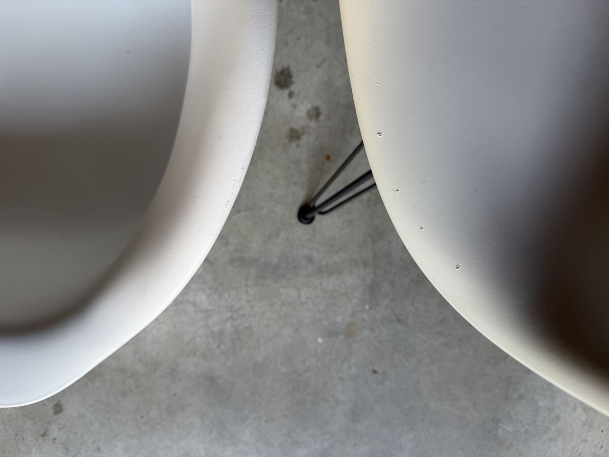 Vitra Sedie: Vitra Eames Plastic Armchair Grau + Schale weiss – Usato da Hirschthal venduto da GR7000 2