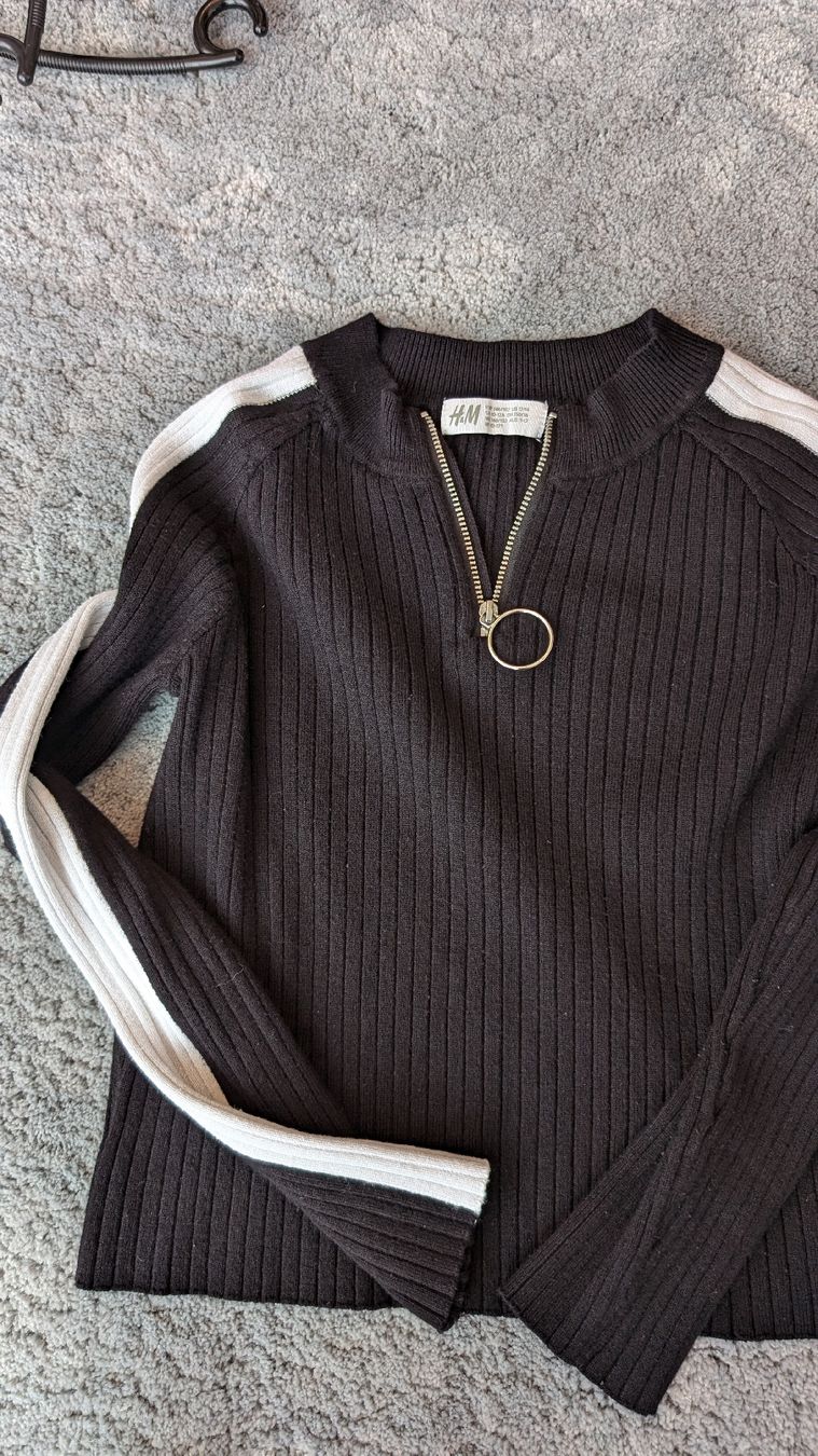 H&M Maglioni & Felpe: Pulli 146/152 – Usato da Ganterschwil venduto da Nike18