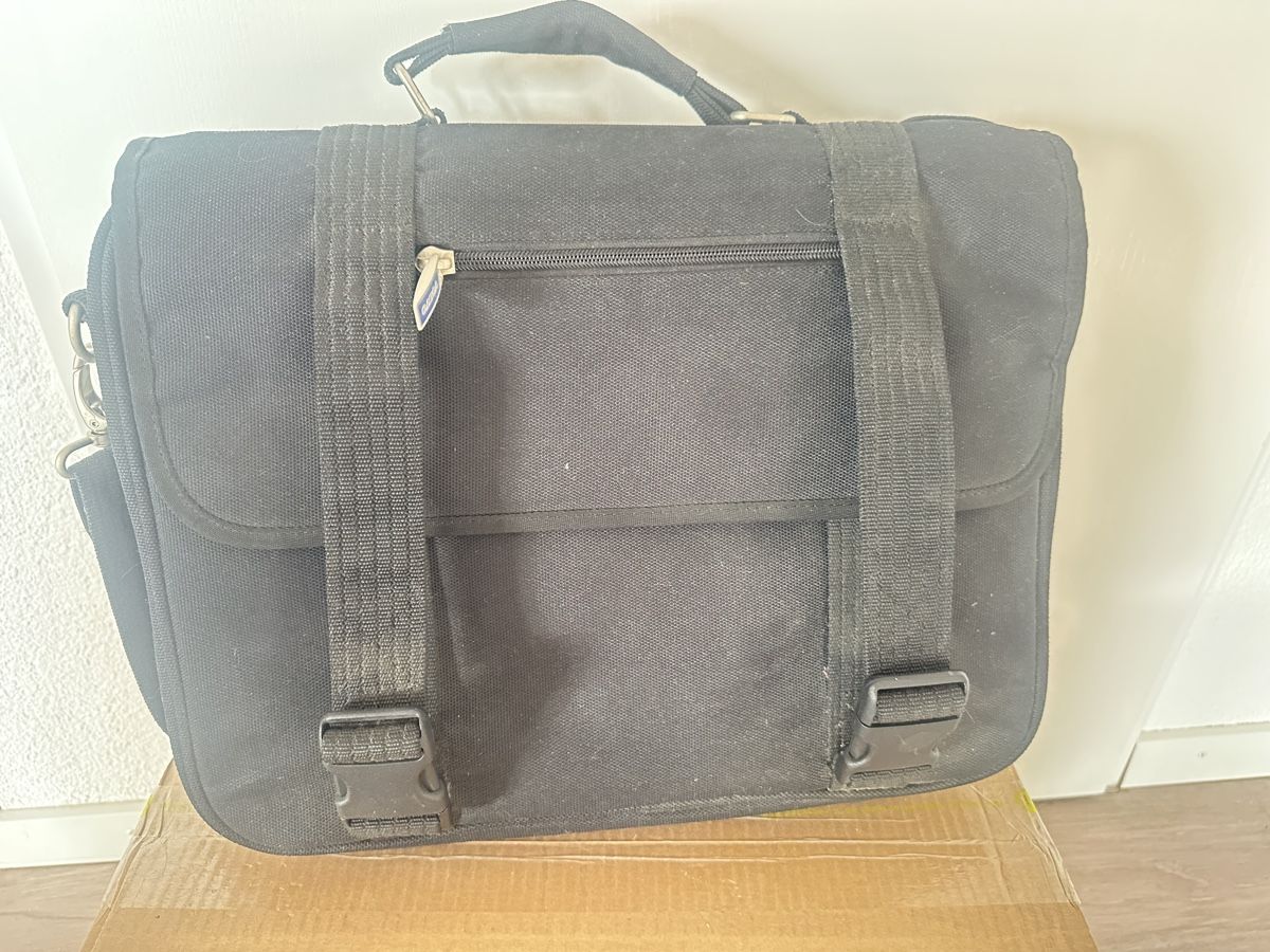 Borse: Volvo Labtop Tasche. – Usato da Rafz venduto da Tueni1 5