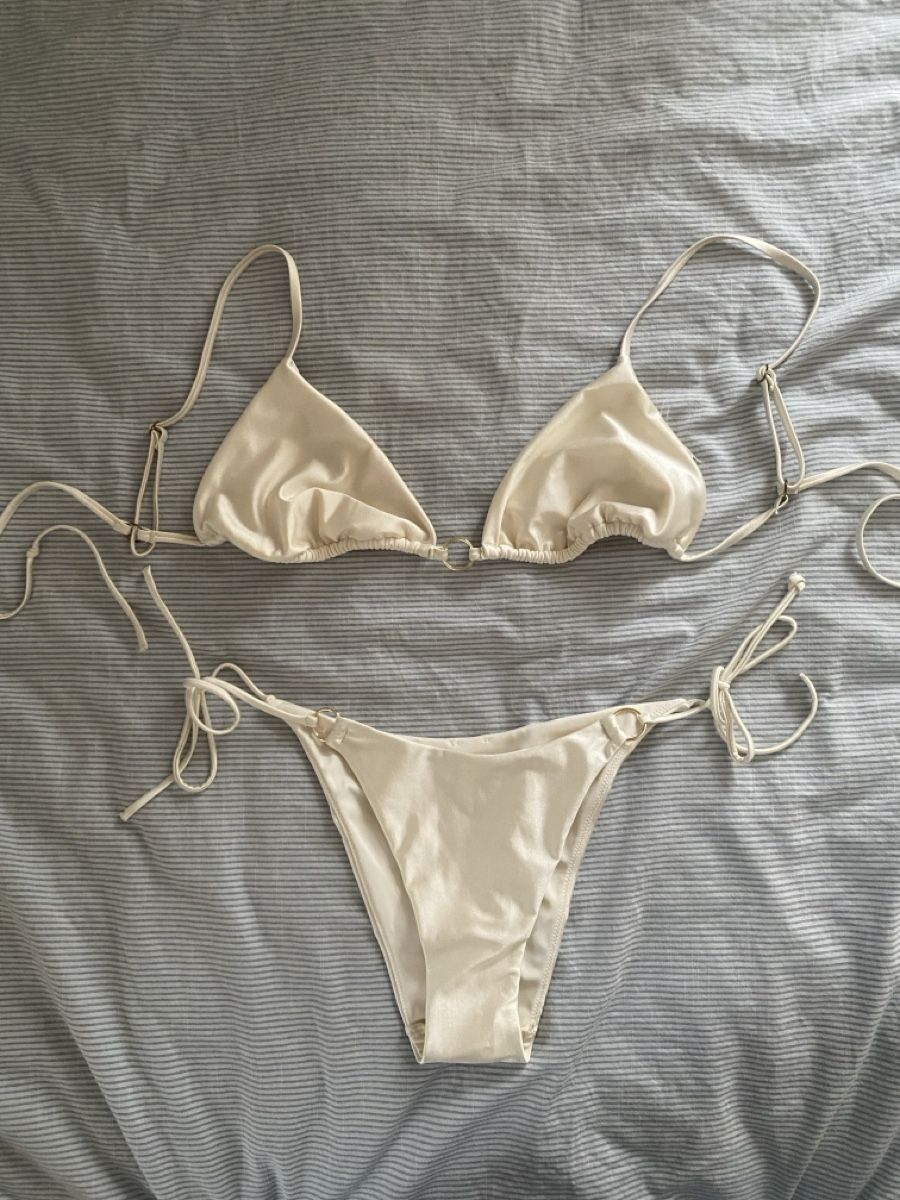 H&M Maillots de bain & Bikinis: Bikini Set off-white Shimmer Triangle Top Grösse M – Neuf (Voir description) à St. Gallen par ali_5nm2