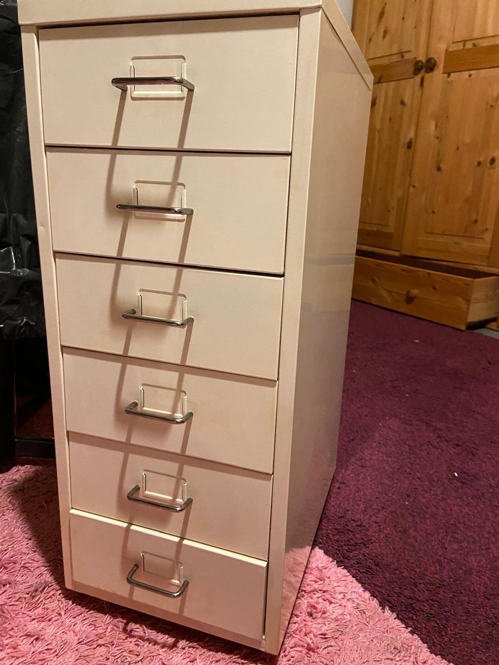 Ikea Banconi: Kleinmöbel-Metall – Usato da Niederuzwil venduto da kekse