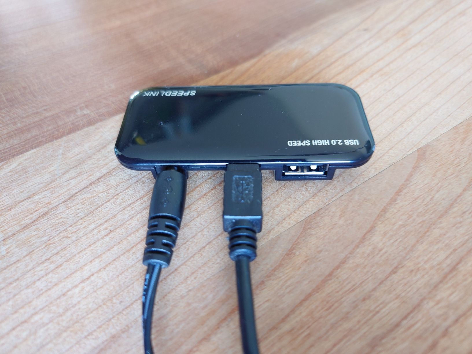 Hub & Switch: Speedlink USB 2.0 Hub, 4-Port, Schwarz – Usato da Winterthur venduto da Tenderizer3000 5