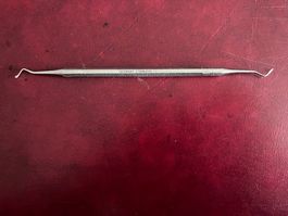 Doppelsonde mit Löffel für die Fusspflege