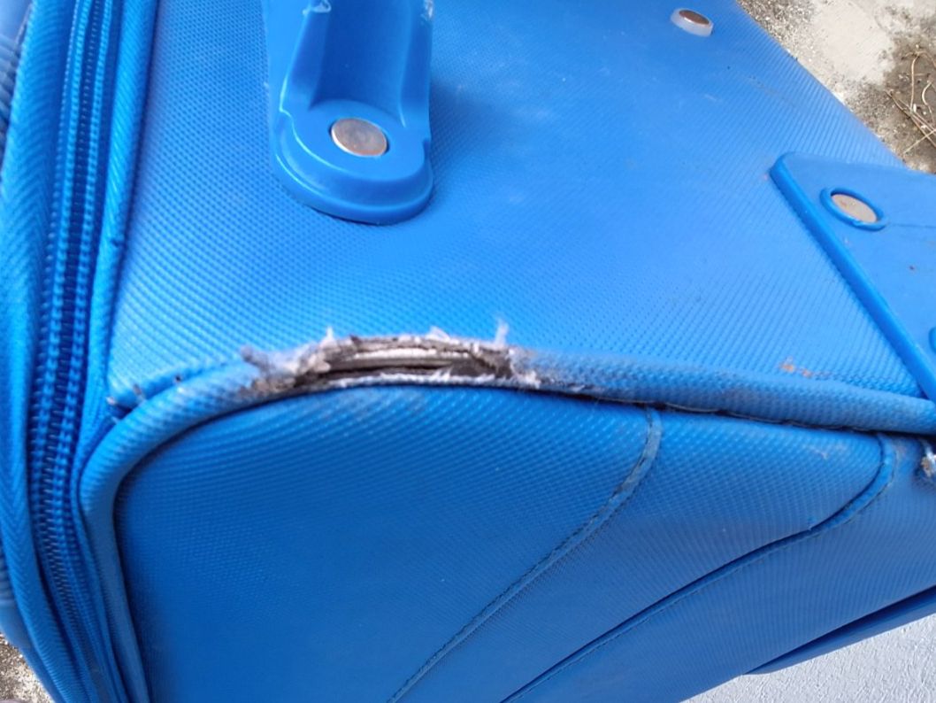 Valises de voyage: BLAUER EPIC ROLLKOFFER – D'occasion à Huttwil par Kunterbuntli 7