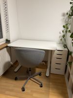 Büro set mit Stehtisch, Korpus und Bürostuhl