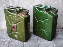 Benzinkanister 20 Liter zwei Stück