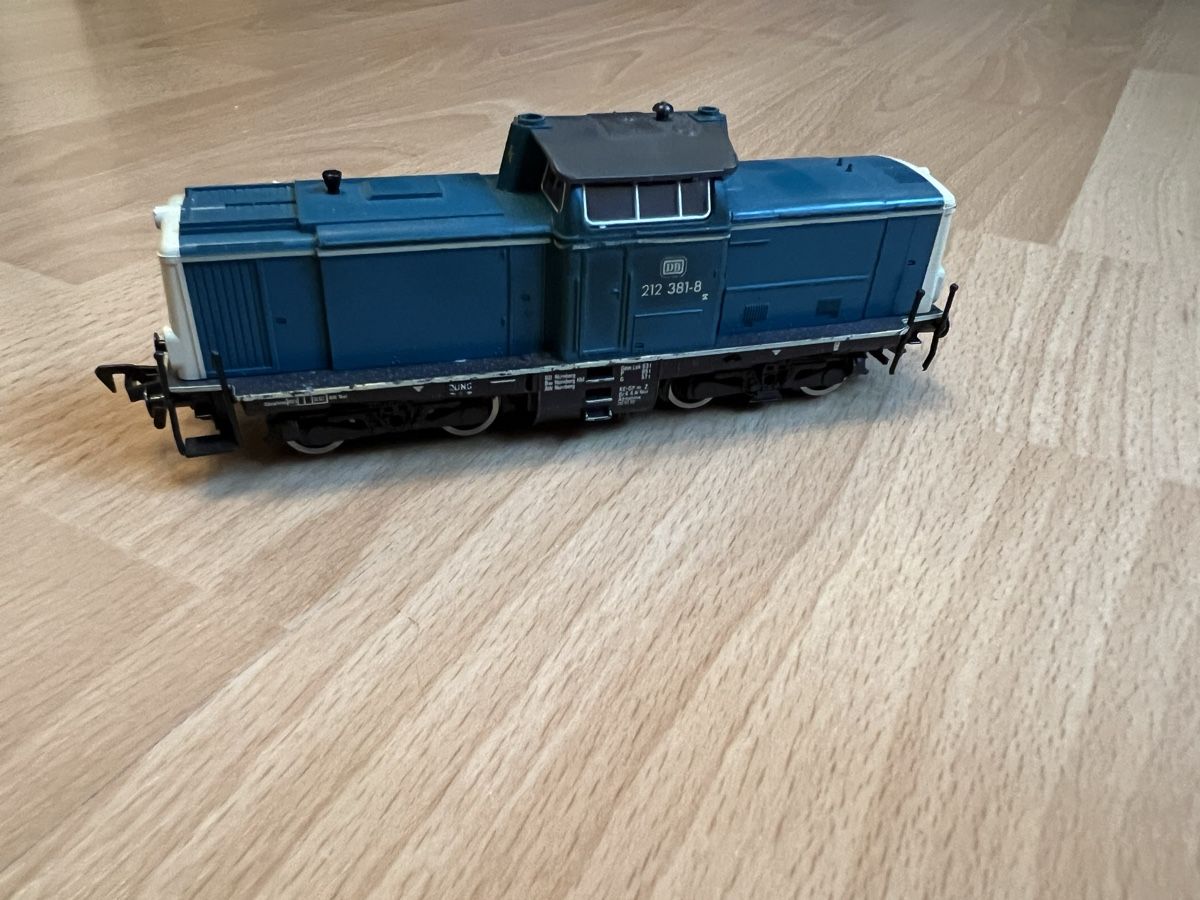 Fleischmann Modellini di ferrovie: Fleischmann Diesellok blau – Usato da Gisikon venduto da ram_78bx 1