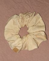 Pflanzen gefärbtes Scrunchie aus Bio Baumwolle  