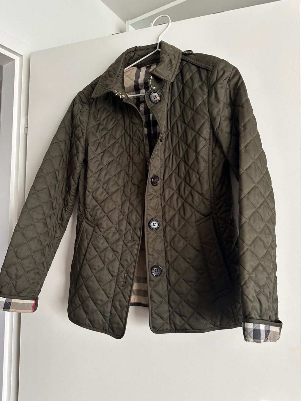 Burberry Giacche: Original Burberry Steppjacke – Nuovo (secondo la descrizione) da Zug venduto da Sharon_