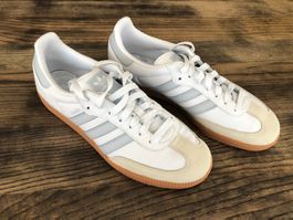 Adidas Samba Sneaker Gr. 44 2/3 Weiss/Hellblau neuwertig