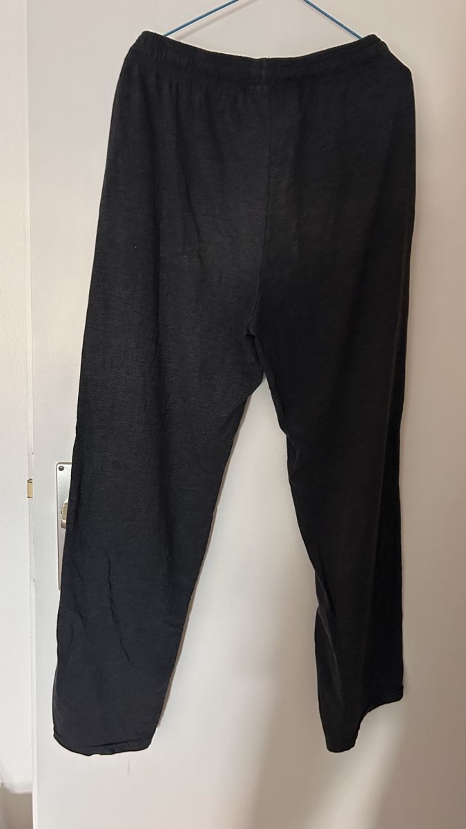 Pantaloni: Black Sport Pants Size M, good condition – Usato da Genève venduto da Noemie.wrmsi 2