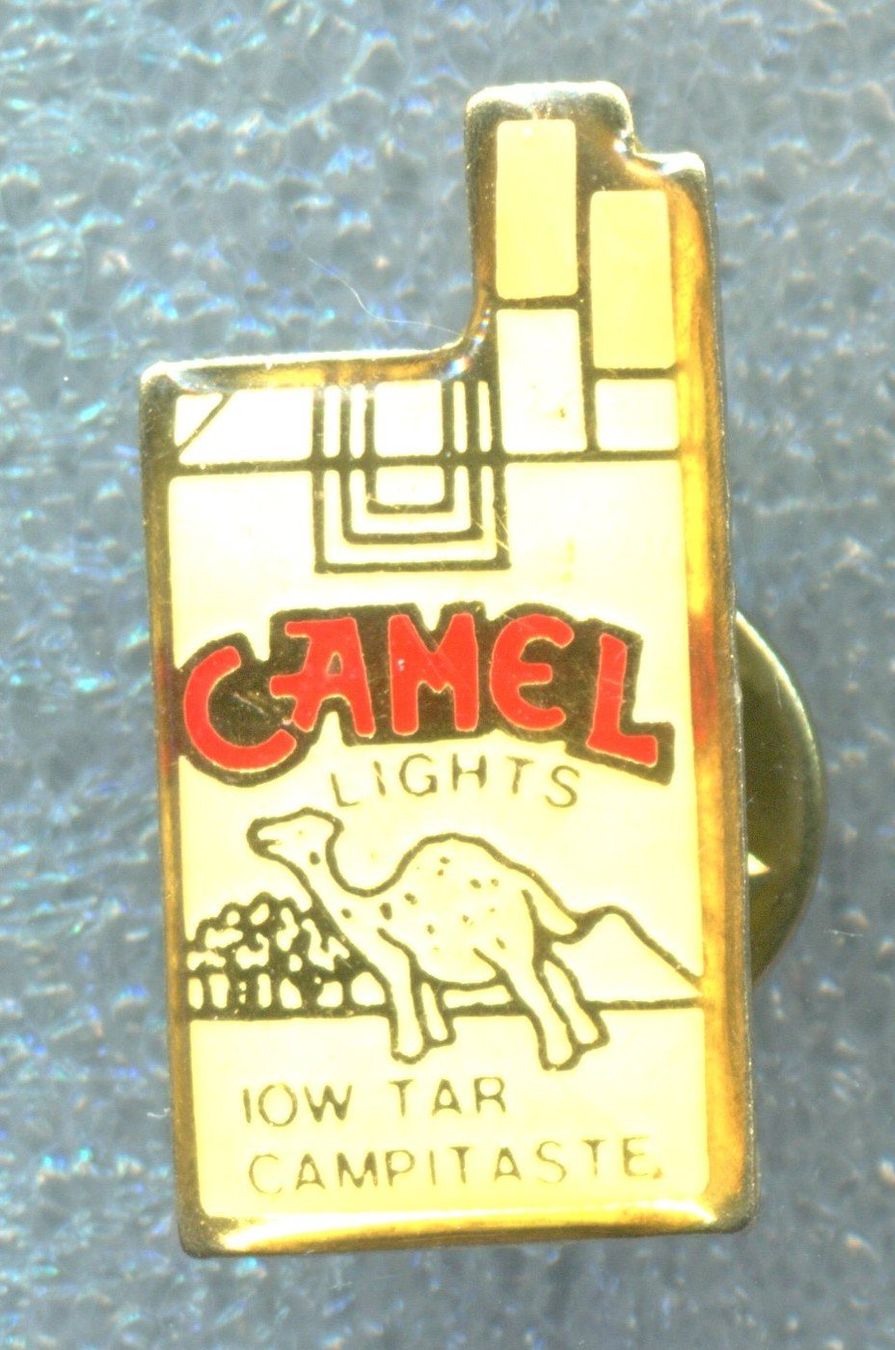 Camel Plaquettes & Badges: CAMEL  LIGHTS – D'occasion à Winterthur par Sammleroase