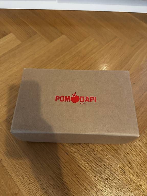 Scarpe per ragazze: Pom dApi Paris Ledersandalen Gold Gr. 27 – Usato da Zürich venduto da JumaRiku 3