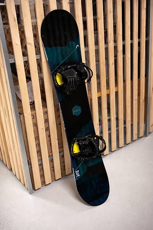 Boards: Snowboard mit Bindung – Gebraucht aus Pratteln von goe_q6c9