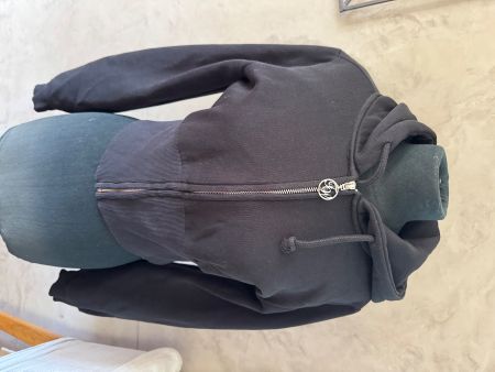 Sweat à capuche zippé noir T s/m pas L Laura
