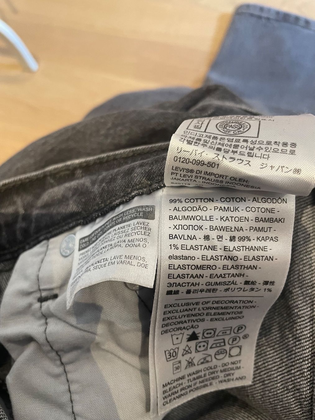 Levi's Jeans: Levi’s 501 Jeans – Nuovo (secondo la descrizione) da St. Ursen venduto da pupus02 5