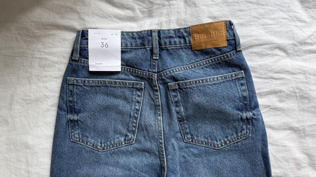 Bershka Jeans: Bershka mom-jeans NEU – Neu und originalverpackt aus Winterthur von adi_sqz 3