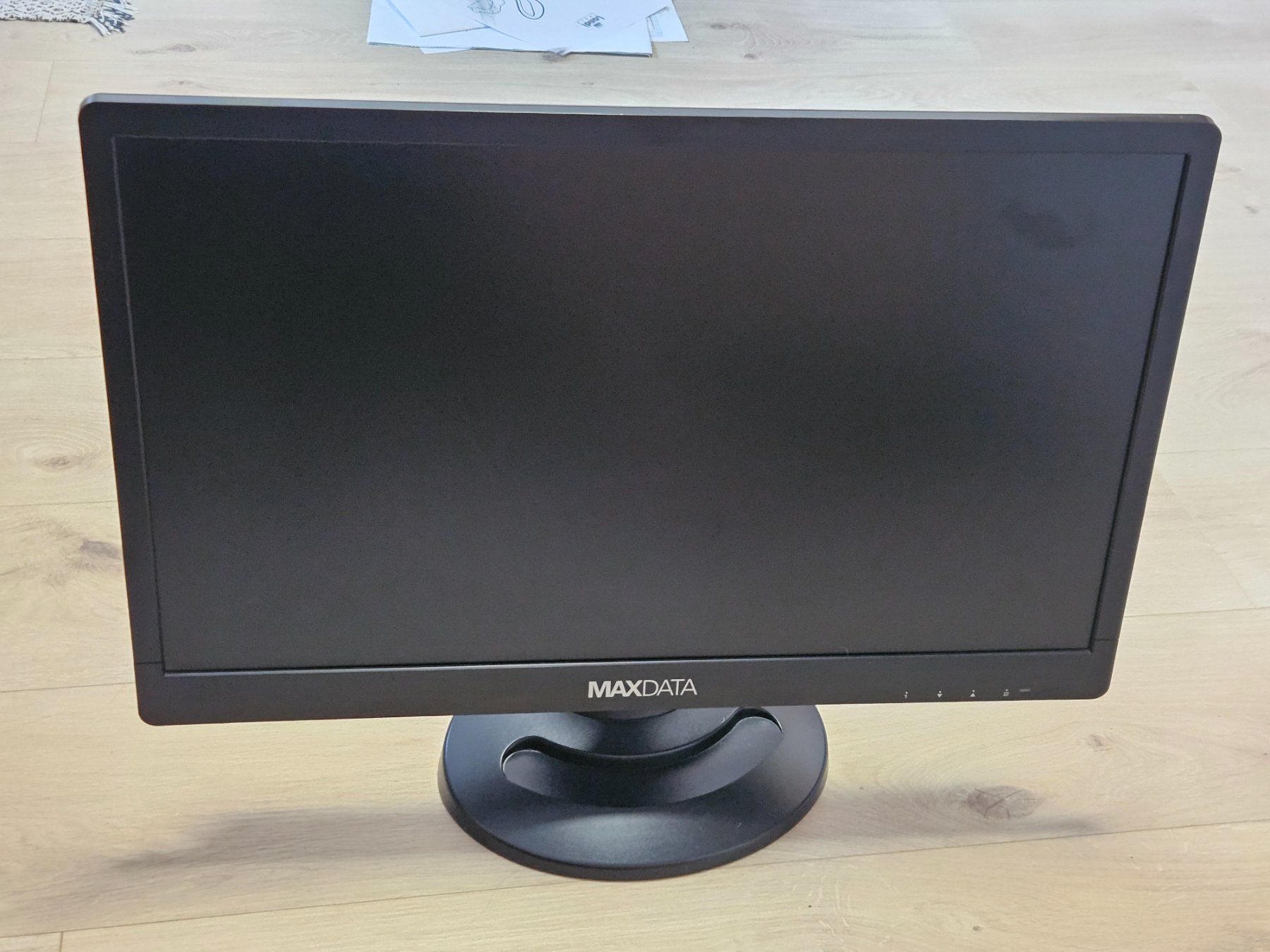 Monitor: Maxdata LE24BW 24" Monitor – Usato da Gundetswil venduto da Maegez