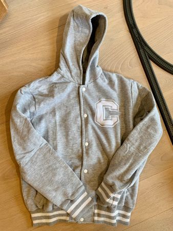 Herren Sweatjacke mit Kaputze, Grösse L (klein geschnitten)