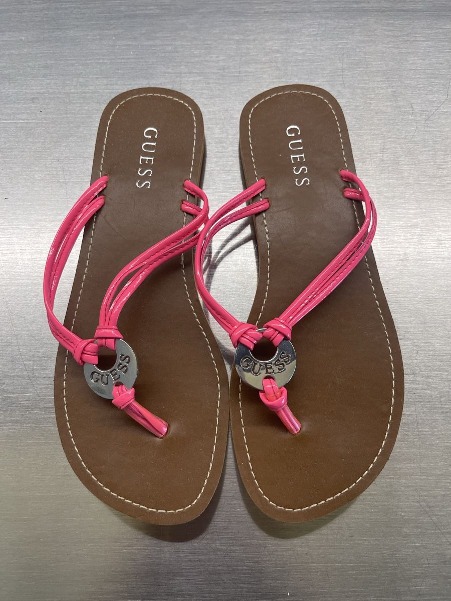 Guess Scarpe da donna: Flip Flops Guess  neu*** – Nuovo (secondo la descrizione) da Dübendorf venduto da MyFashionArchive