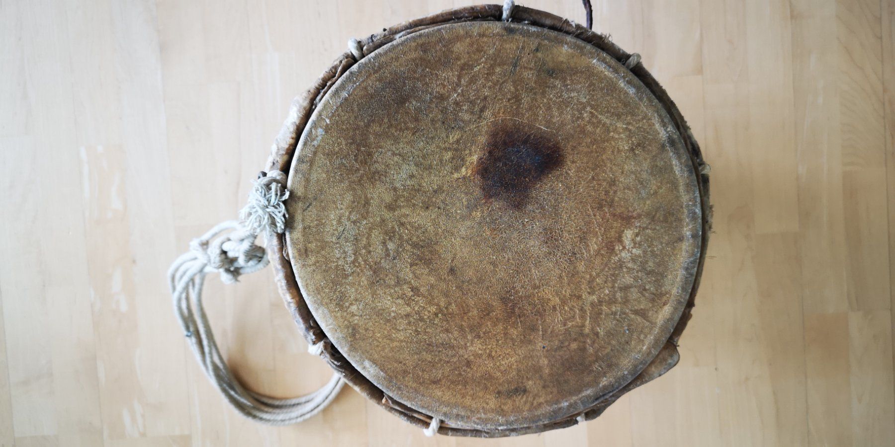 Instruments de musique: Kachhi Dhol Trommel / Doppeltrommel – D'occasion à St. Gallen par 3eich 3