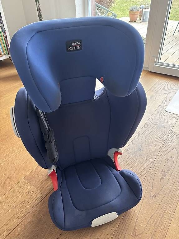 Britax Römer Seggiolini per auto: Britax Römer Kindersitz – Usato da Detligen venduto da Ischteli 2