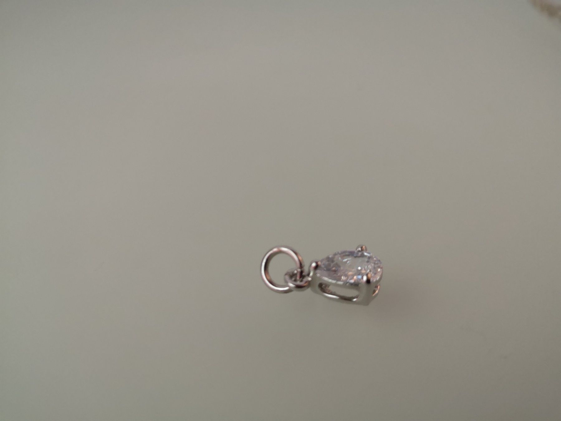 Ciondoli: Schöner Strass Anhänger Tropfen – Usato da Ennetbaden venduto da Rosen1 4