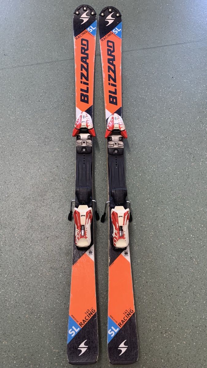 Blizzard Sci: Blizzard Kinderrennski 1.43m – Usato da Ried-Brig venduto da Feuerhut