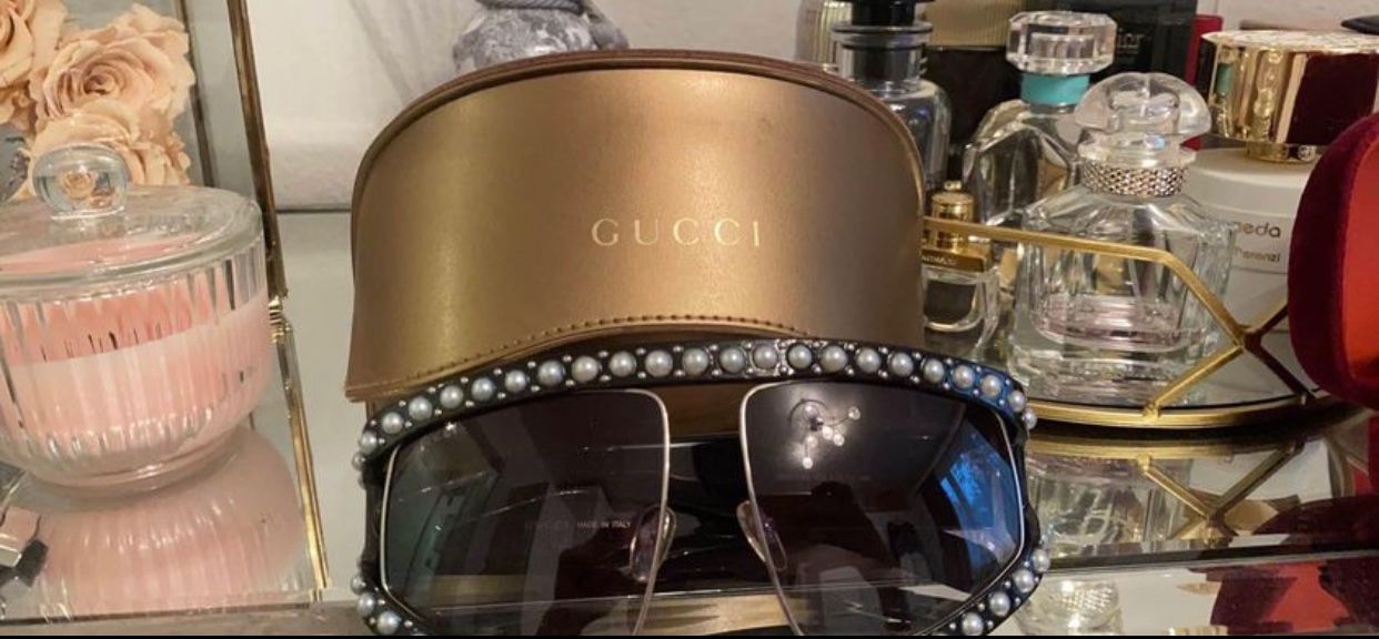 Gucci Occhiali & Lenti: Gucci Sonnenbrille – Usato da Zug venduto da katarinajj