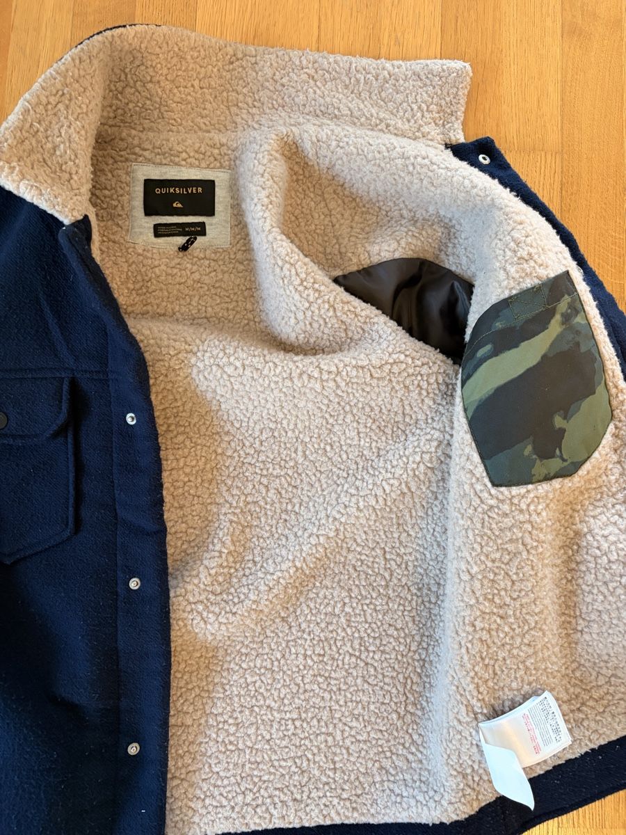 Quiksilver Vestes: Men Quicksilver warm stylish jacket – D'occasion à Luzern par Tsimont 1