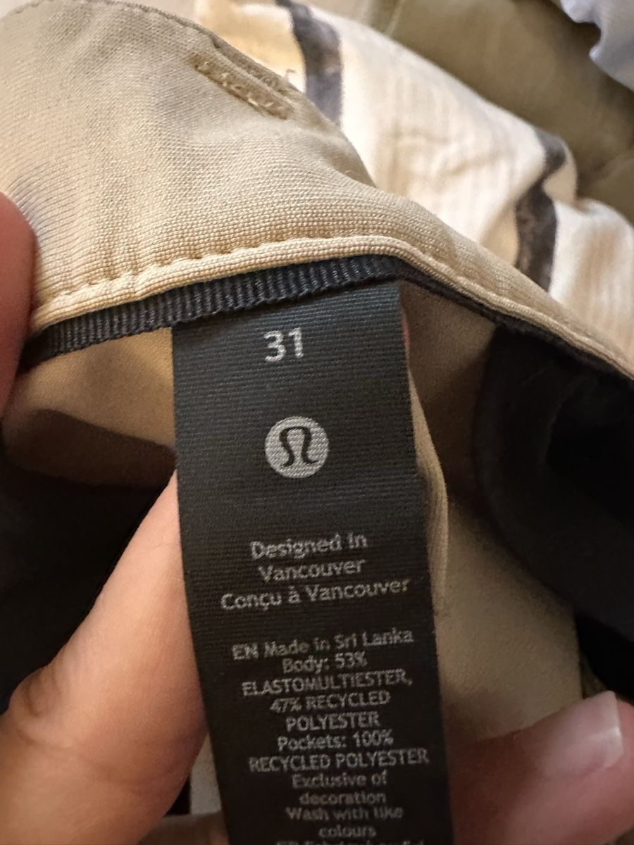Lululemon Hosen: Lululemon EBC pants 31 – Gebraucht aus Bellinzona von Samirablank 4