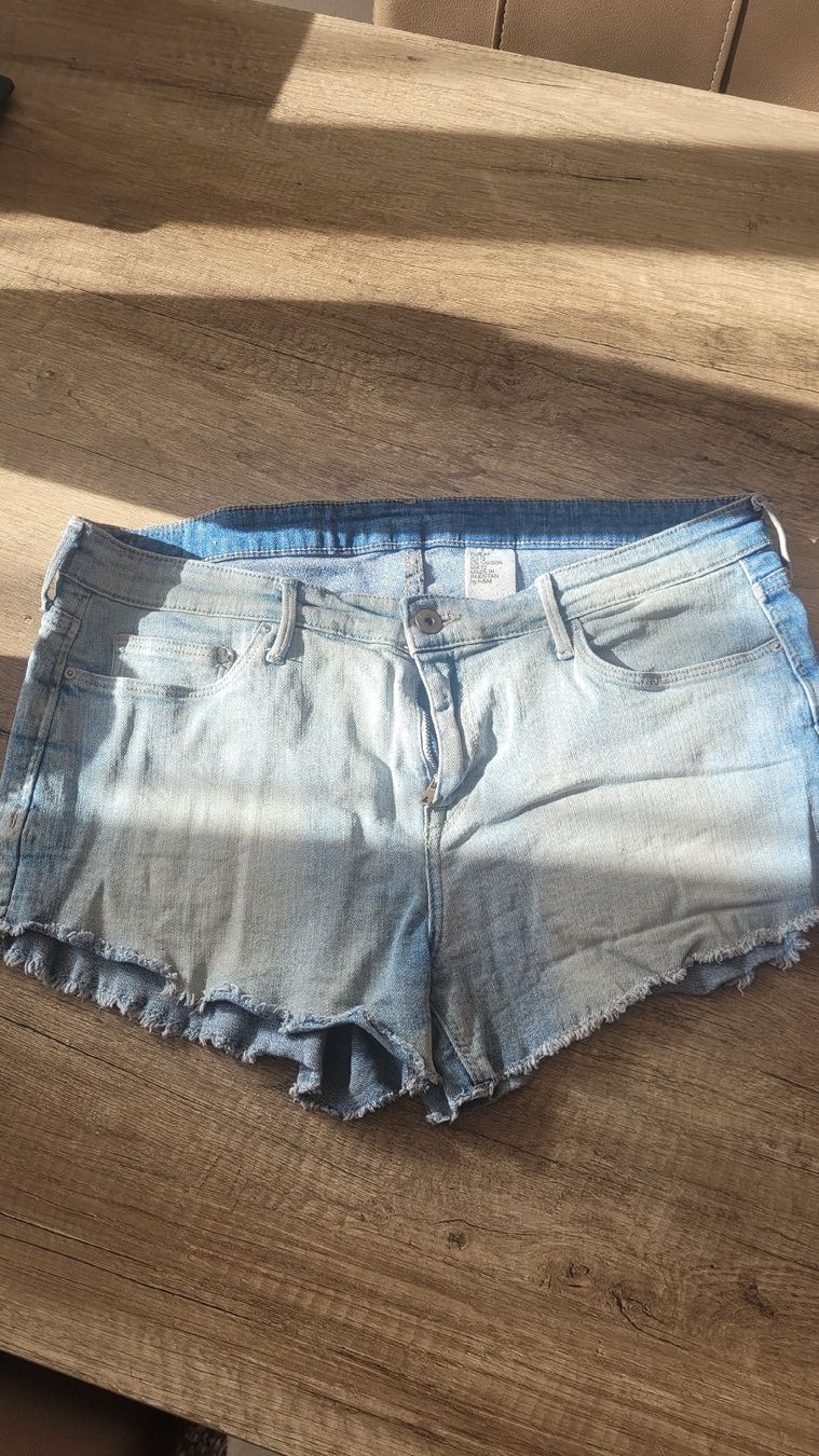 Jeans: SHORTS Gr. 42, Marke H&M – Nuovo (secondo la descrizione) da Schöfflisdorf venduto da CrRG21 2
