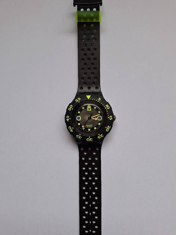 Orologi: Swatch Scuba Shamu Blak Wave SDB102 – Usato da Bevaix venduto da tor_5z8m