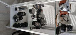 Alte fotocameras und objektive inkl ausstellungskasten