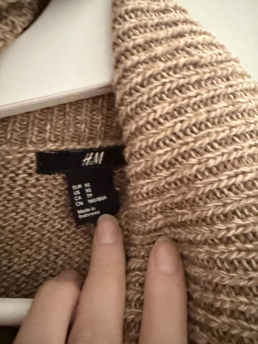 H&M Autres vêtements femmes: Damen Strickpullover/ Poncho beige Grösse – Neuf (Voir description) à St. Gallen par giu_5xcq 1