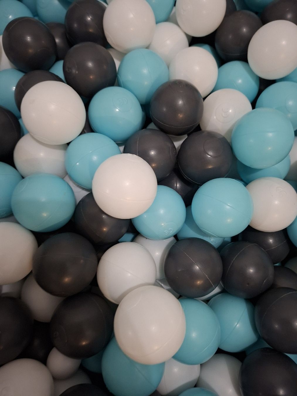 Jouets: Bällebad / Bällelibad mit Bällen – D'occasion à Balterswil par Steineparadies 1