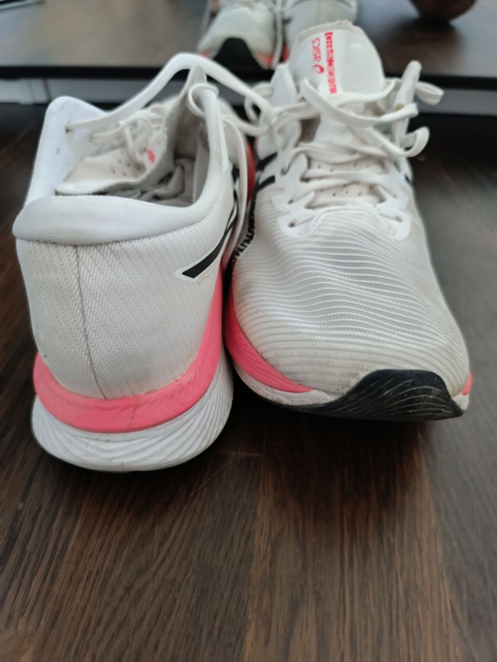 Asics Chaussures hommes: Asics Magic Speed Laufschuhe Weiss Grösse 45 – D'occasion à Dürnten par Mercurius1 3