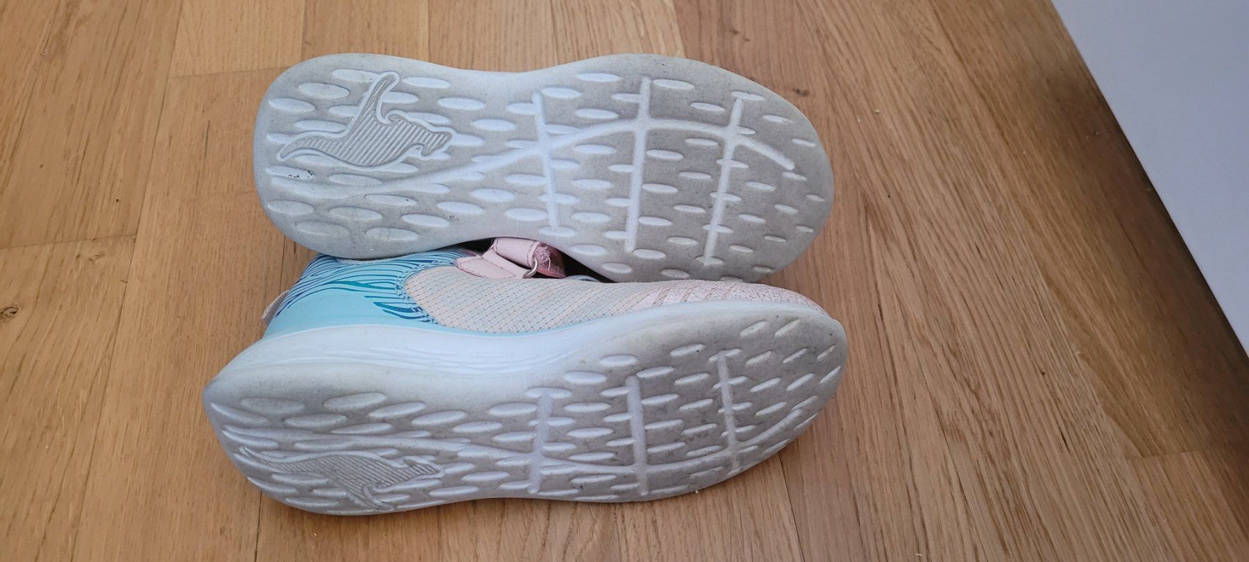 Schuhe für Mädchen: Basket kangaroos gym fille taille 33 – Gebraucht aus Gland von Mezo81010 2