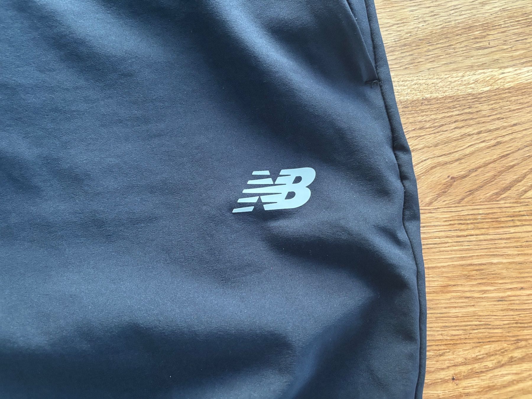 New Balance Pantaloni: new Balance dünne Trainerhose dames gr Xl – Usato da Geuensee venduto da sonnetje 3