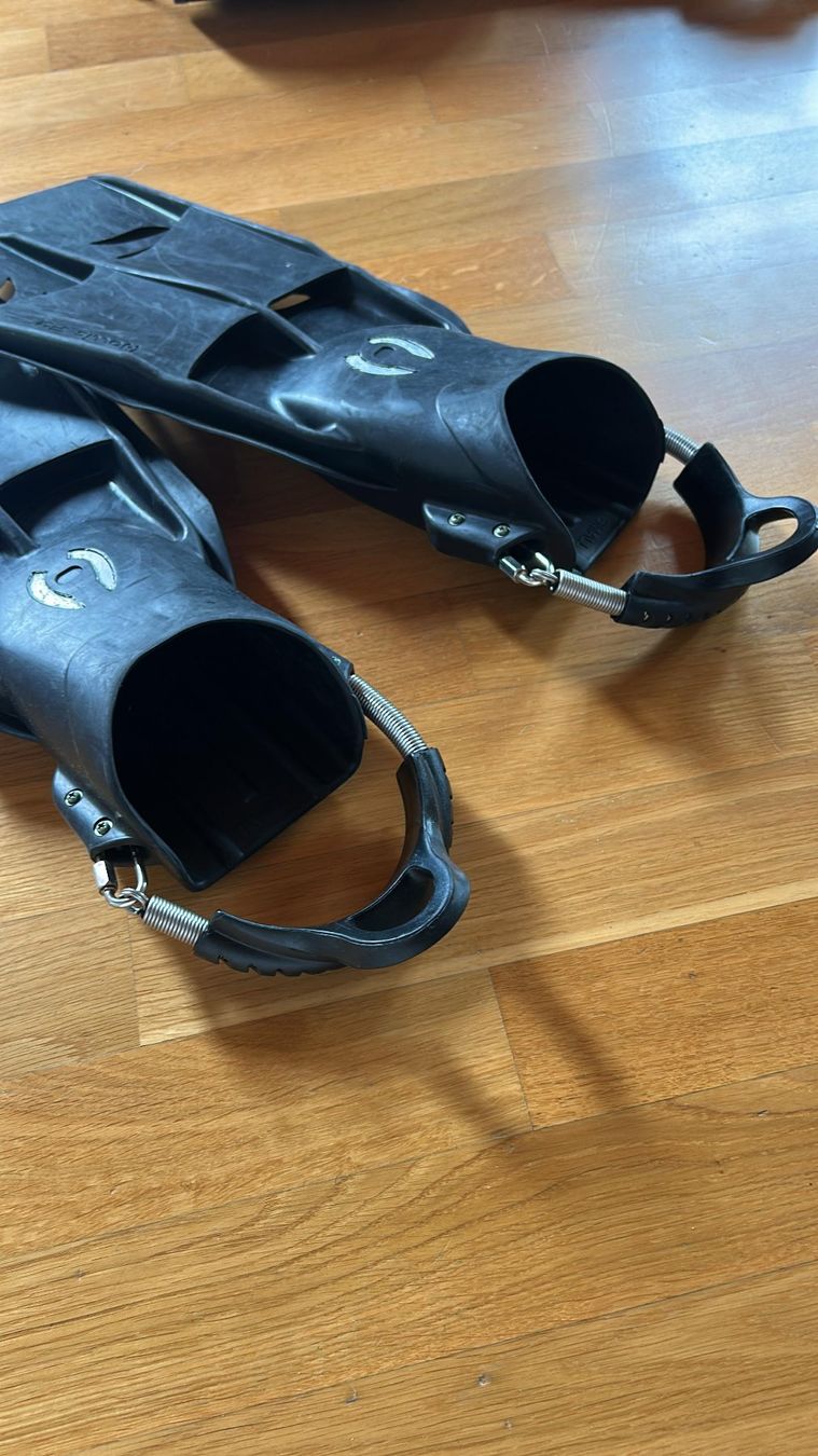 Pinne, Maschere & Boccagli: Flossen Hollise F2 – Usato da Zürich venduto da tom_vkb5 1