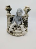 Antike Porzellanfigur Kind mit Hunden